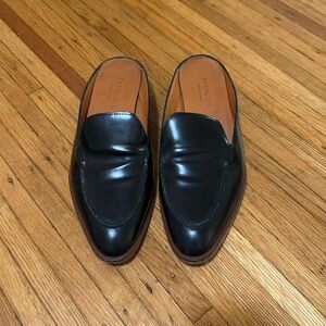 Everlane black Italian leather loafer slides